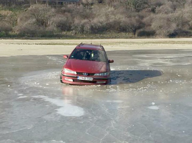 Din ciclul ‘sunt cu maşina la... spălătorie’, o şoferiţă din Constanţa a făcut-o lată: iată ce o aşteaptă!