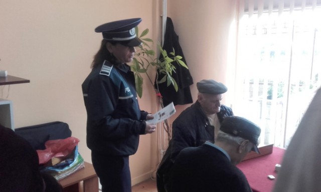 Întâlniri ale poliţiştilor constănţeni cu pensionarii