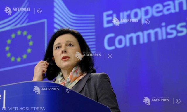 Comisia Europeană urmăreşte îndeaproape situaţia din România