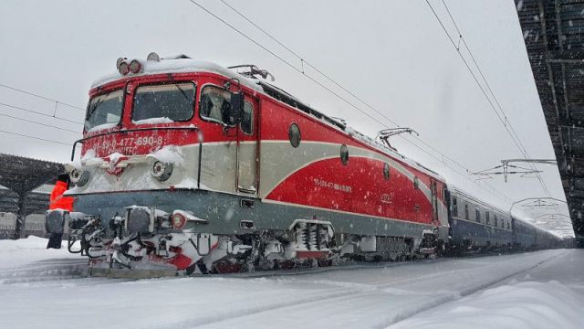 Trafic feroviar în condiţii normale de iarnă pe toate magistralele feroviare; nu sunt întârzieri în graficul trenurilor