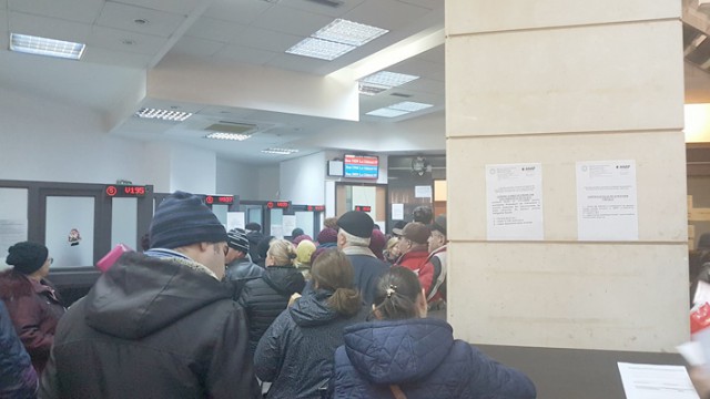 Constănţenii s-au înghesuit la ANAF să depună Declaraţia 600