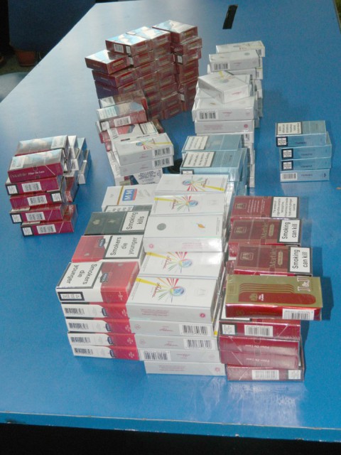 Aproximativ 200.000 de ţigarete, confiscate
