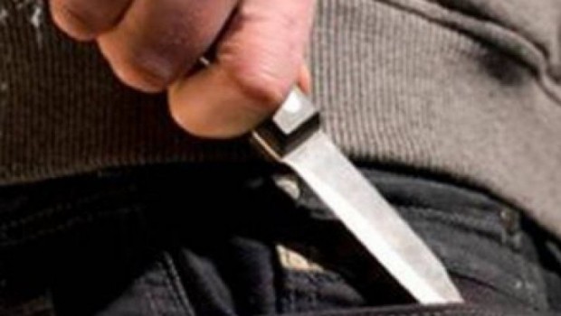 SCANDAL și AMENINȚĂRI în toiul nopții, în Constanța: un bărbat a DAT BUZNA în casa vecinilor!