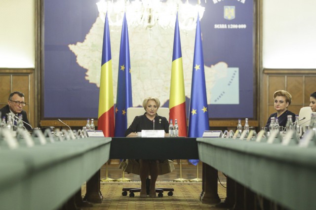 Guvernul a actualizat regimul de acordare a sporurilor pentru condiţii de muncă în învățământ