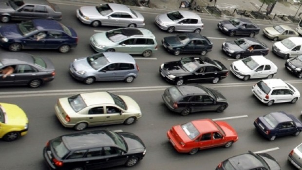 APIA: Piaţa auto din România a depăşit 156.000 de autovehicule noi, în 2017