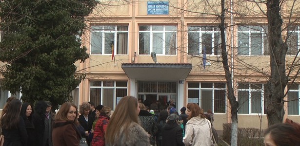 Cei mai meritoși elevi, premiați de ziua Școlii Gimnaziale „Lucian Grigorescu” Medgidia