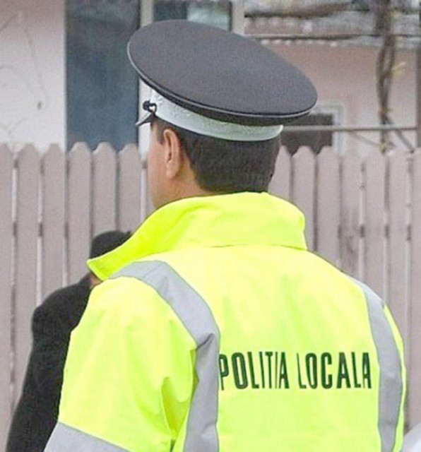 Construcţiile fără autorizaţii şi debranşările ilegale de la RADET, amendate de Poliţia Locală