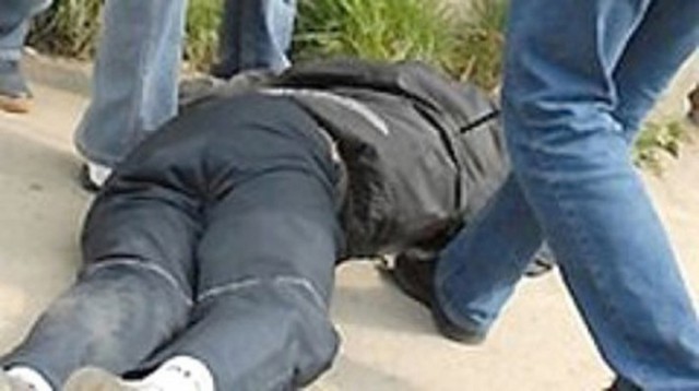 Indivizii care au atacat un bărbat în zona CET, sub control judiciar