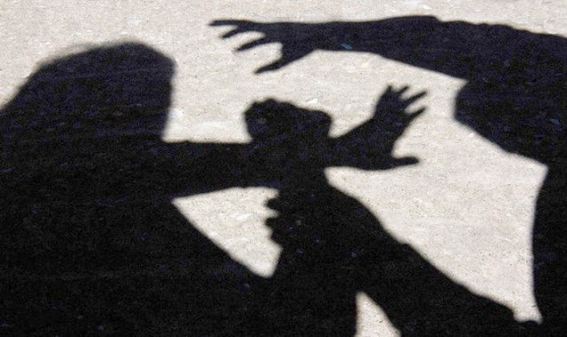 Şi-a lua tatăl la pumni dar a scăpat de pedeapsă! Ce au decis judecătorii