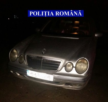 Un PUȘTI a furat o mașină și a fost PRINS pe A2