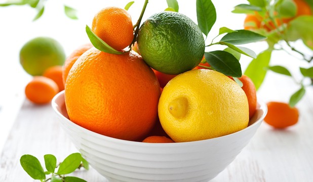 Preţurile la fructe proaspete, citrice, respectiv legume şi conserve de legume au crescut cel mai mult în ianuarie
