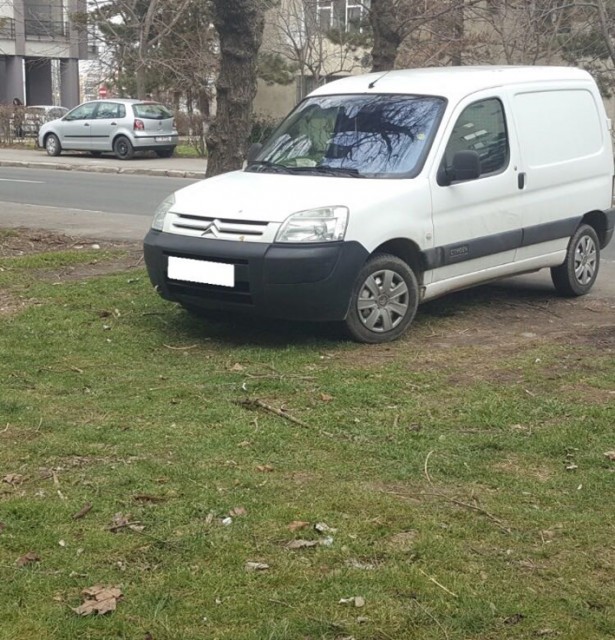 Constănţeni, atenţie unde parcaţi maşinile! Poliţia Locală aplică amenzi!