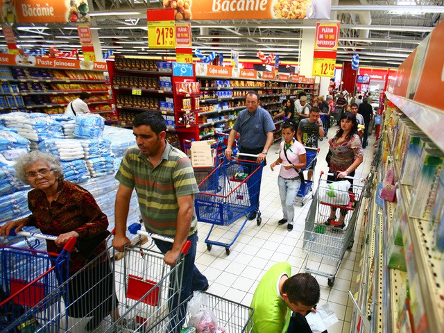 Piaţa bunurilor de larg consum a crescut cu 7% în 2017, ca urmare a majorării preţurilor