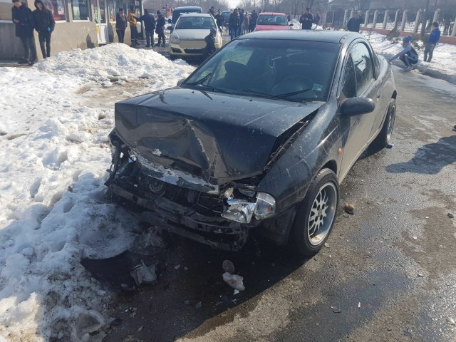 Accident rutier în Valea Dacilor produs de un şofer începător: 3 victime!