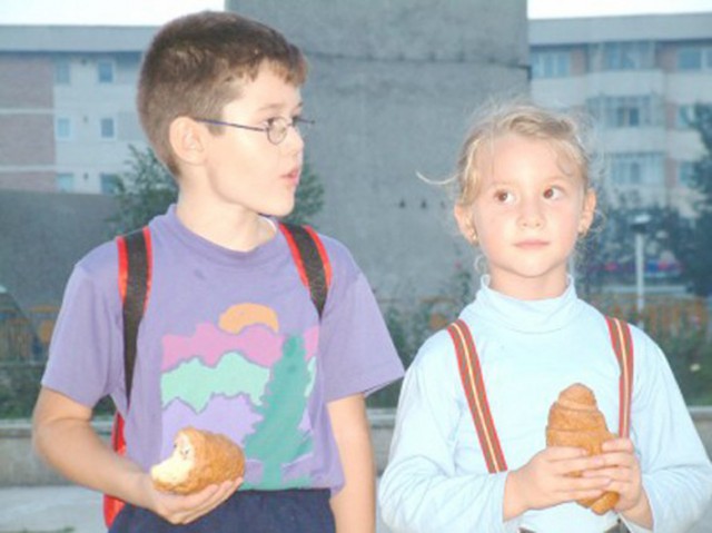 De ce a dispărut programul „Laptele şi cornul“ din şcolile constănţene