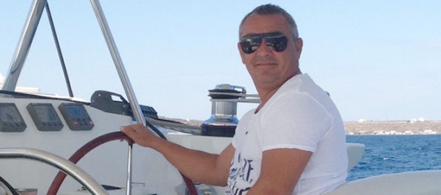 Robert Penciu de la Marina SURF mai ridică un bloc în Mamaia Nord!