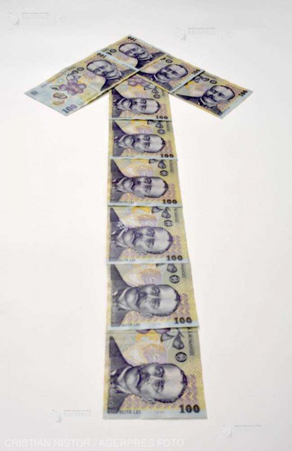 INS: Managerii estimează, pentru următoarele trei luni, o creştere moderată în toate domeniile economiei