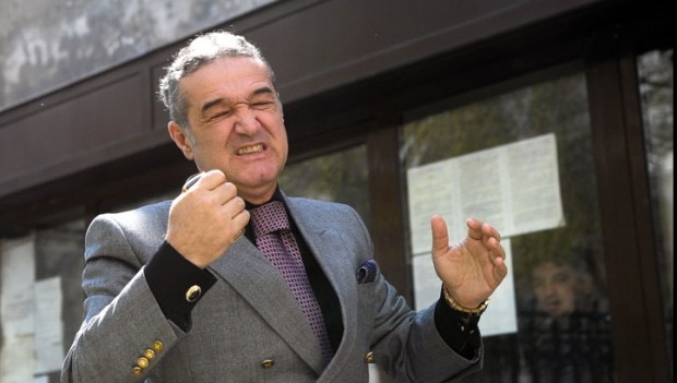 Becali anunţă că-şi face şi el partid. Din nou!