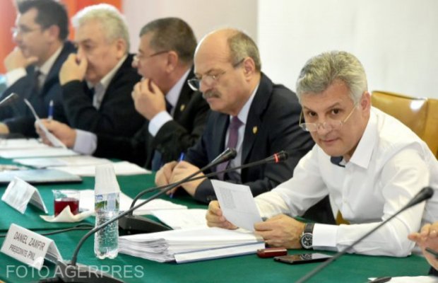 Lista senatorilor PNL care au votat împotriva plafonării dobânzilor