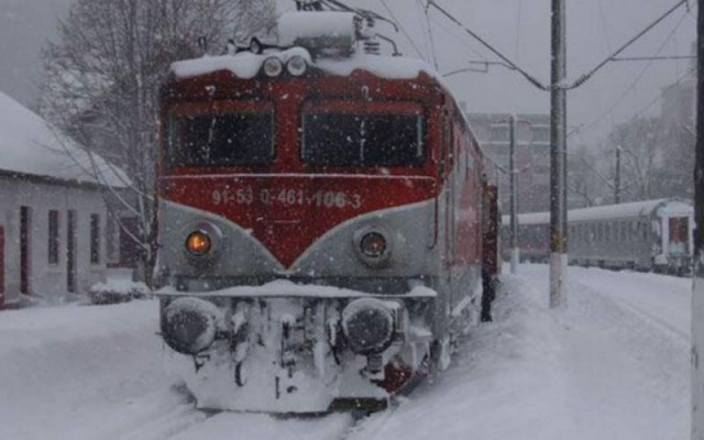 CFR Călători: 52 de trenuri anulate, din cauza vremii