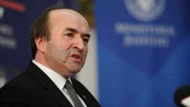 Ministrul Toader va prezenta clarificări legate de situaţia penitenciarului din Iaşi
