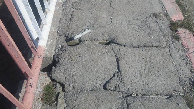 MESAJ DUR al unui constănțean legat de starea podului dintre Midia și Corbu: „Poate nu o să fiți chiar voi ghinioniştii ce veți apărea la ştiri cu un elicopter SMURD pe fundal și cu Arafat la telefon”