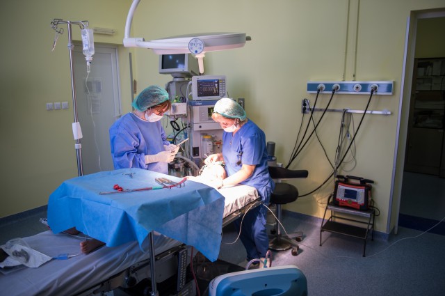 PROTEST. Medicii anesteziști din Constanța vor refuza să mai intre în operații, dacă li se taie din sporuri!