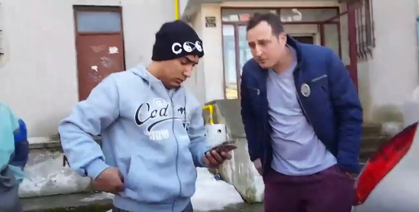 SCANDAL în zona Far! Și-au tras palme pentru o zgârietură la mașină - VIDEO