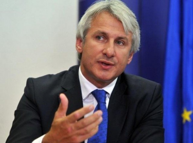 Teodorovici: Ar trebui să începem cu educaţia financiară a clasei politice; în Parlament se fac propuneri habarniste
