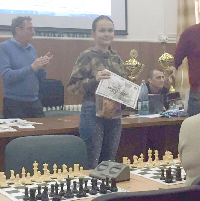 Maria Anghel, performanţe fantastice la cele mai recente competiţii de şah la care a fost prezentă!