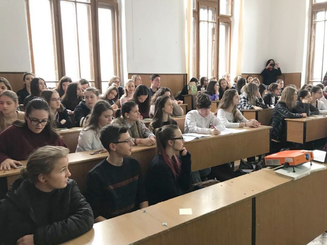 Ziua Francofoniei celebrată prin poezie la Colegiul Naţional “Mircea cel Bătrân”