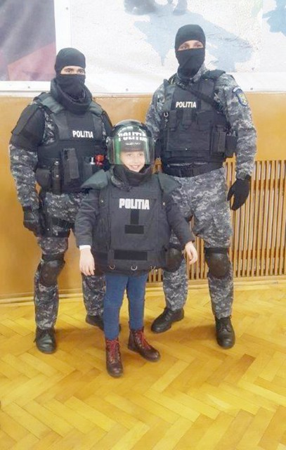 Activităţi de informare desfăşurate de poliţiştii constănţeni