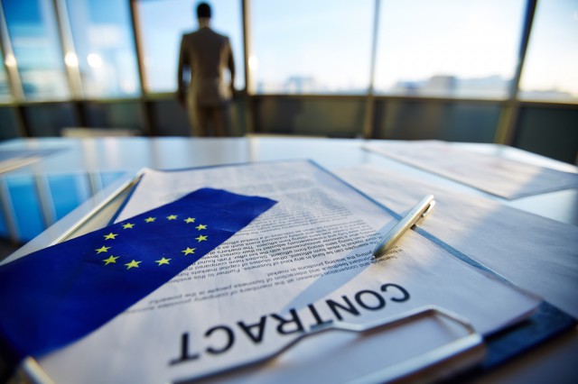 Fondurile europene au devenit o „vacă de muls“ pentru partidele aflate la guvernare