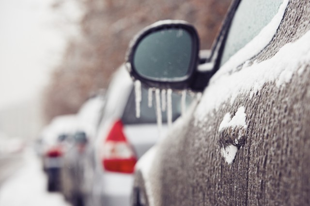 CNAIR ar putea închide unele sectoare de drumuri naţionale şi autostrăzi în judeţele afectate de Codul portocaliu de polei