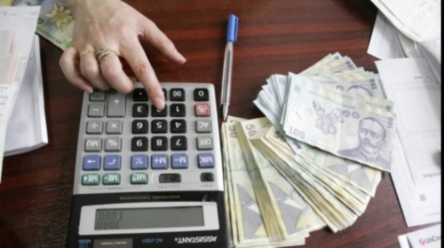 APAPR: Reducerea contribuţiilor afectează pensia de peste ani a generaţiei tinere