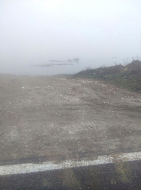 O şosea din Constanţa, aproape INUNDATĂ de Dunăre