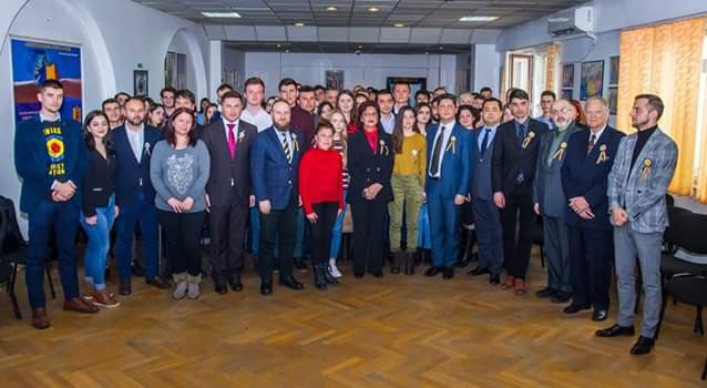 100 de basarabeni au primit certificatele de cetăţenie română