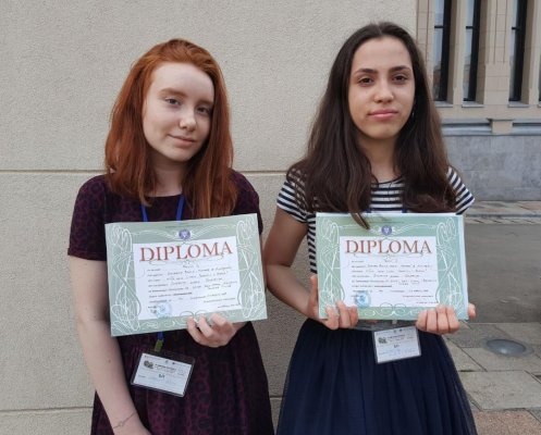 Două eleve constănțene, premiate la olimpiada de științe socio-umane