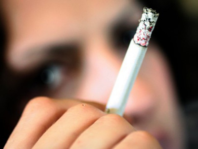 Poliţiştii au aplicat amenzi celor care fumau în Spitalul Judeţean!