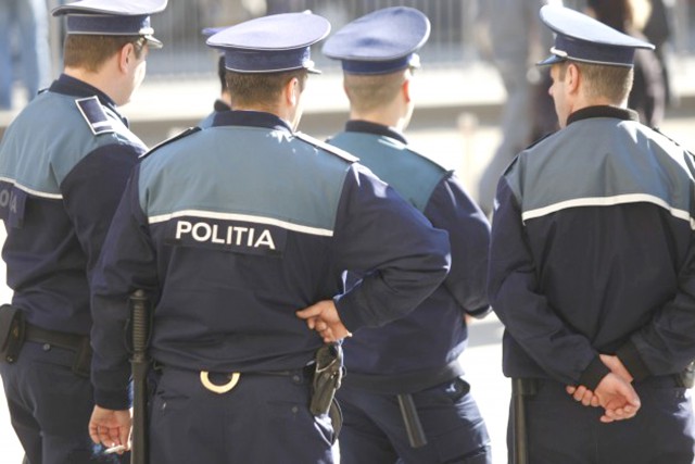 Peste 2.600 de intervenții ale polițiștilor, sesizate prin 112