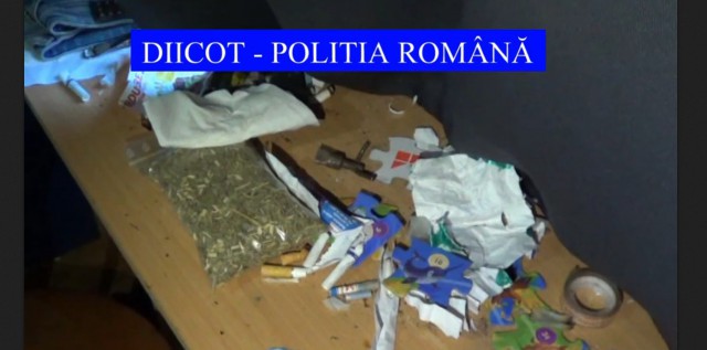 DECIZIE în cazul a trei tineri care vindeau droguri
