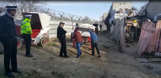 VIDEO/FOTO. Poliţia Locală a descins pe strada Dionisie cel Mic! Au dispărut caleştile şi gunoaiele!