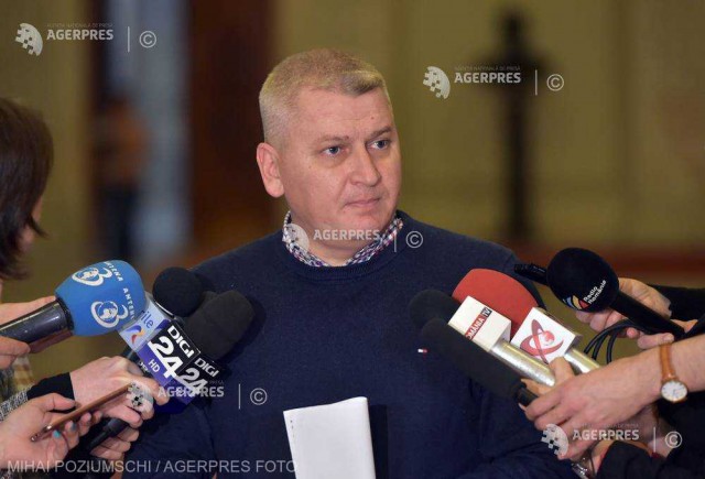 Un liberal dă de pământ cu noua lege a salarizării: pentru 300 de oameni dintr-un spital au scăzut lefurile!