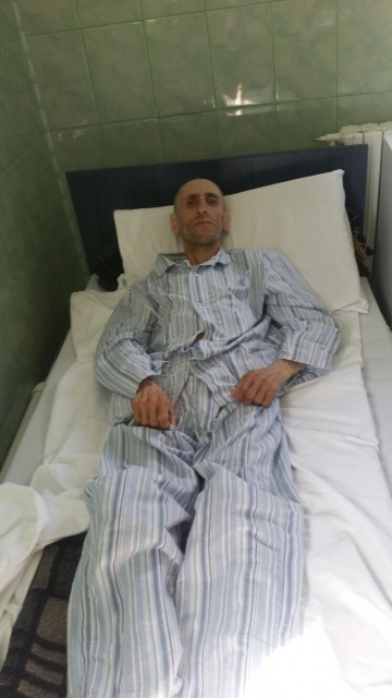 Bărbatul bolnav de TBC, refuzat în spital, SPĂLAT și INTERNAT la Agigea