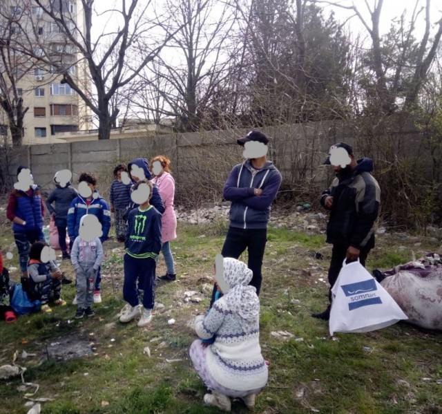GALERIE FOTO. Tabără de nomazi din spatele centrului comercial VIVO! desfiinţată de Poliţia Locală Constanţa