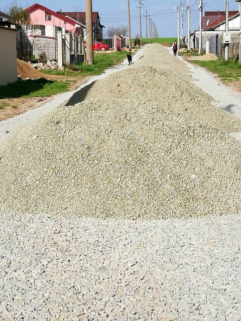 GALERIE FOTO. Lucrări în forţă în localitatea Tuzla!