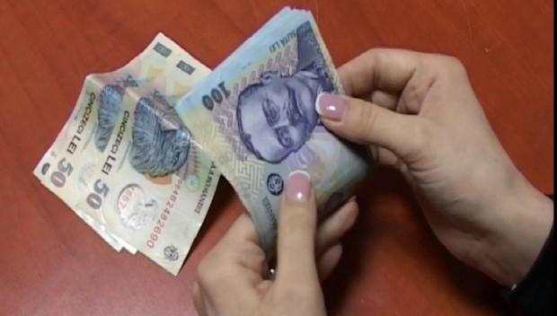 Salarii fabuloase la primăriile din ţară. Un şofer câştigă 5.000 de lei