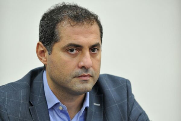 Florin Jianu: Guvernul nu mai are bani şi face transferul responsabilităţii şi al costurilor pe umerii mediului privat