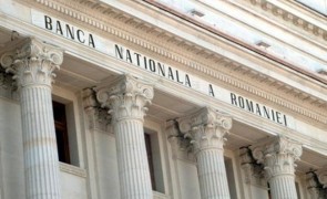BNR preconizează o încetinire a activităţii economice pe toate sectoarele
