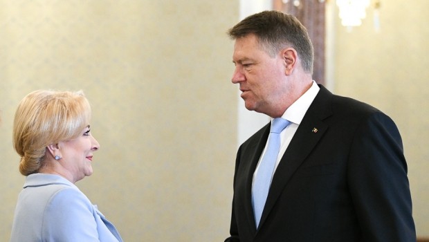 Klaus Iohannis a sesizat Curtea Constituţională privind concediul premierului Viorica Dăncilă